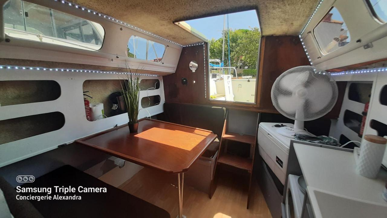 Nuit Insolite A Bord De L'Enata Un Voilier A Quai Sur La Marina De St Cyprien Сен-Сіпріян Екстер'єр фото